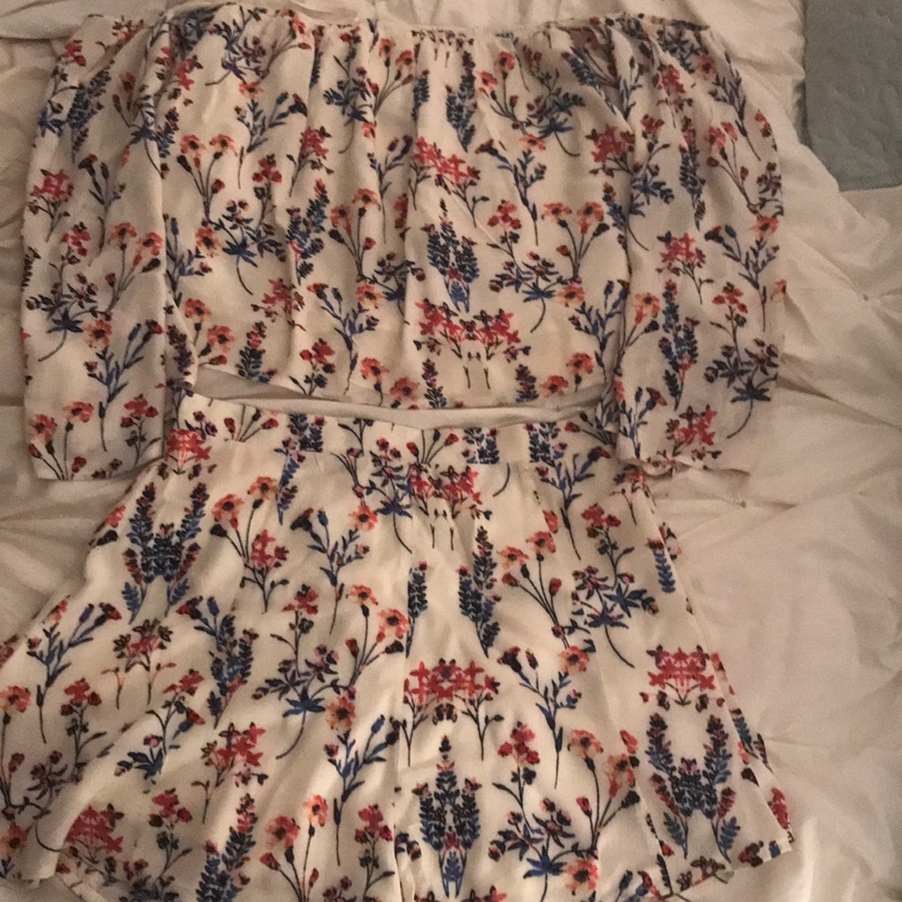 Pac Sun Floral Set